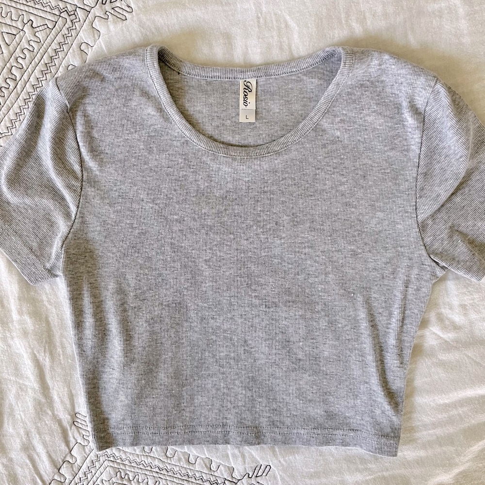 Cute grey summer crop top!